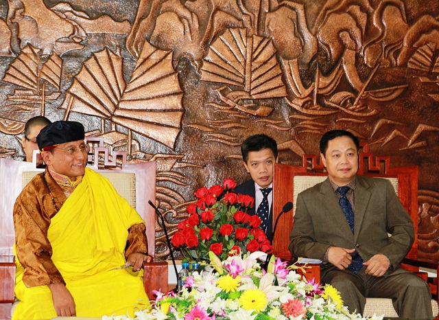 Chairman of the Government Committee for Religious Affairs receives His Holiness the 12th Gyalwang Drupka